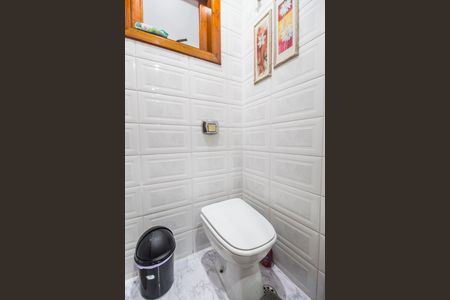 Casa de condomínio à venda com 360m², 4 quartos e 4 vagasLavabo