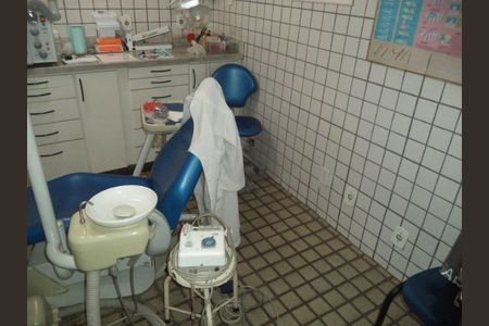 Casa à venda com 65m², 4 quartos e sem vaga