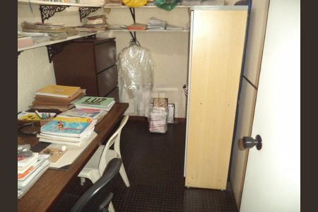 Casa à venda com 65m², 4 quartos e sem vaga