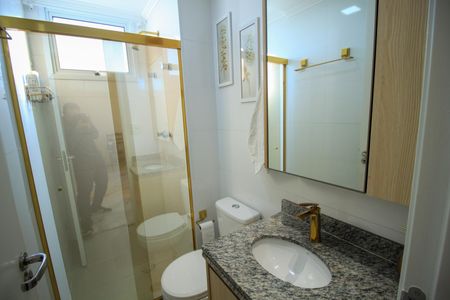 Apartamento à venda com 55m², 2 quartos e 1 vaga Apartamento à venda com 55m², 2 quartos e 1 vagaBanheiro