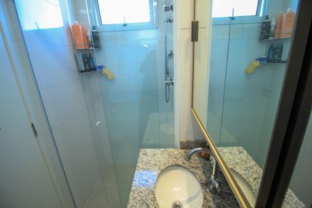 Apartamento à venda com 55m², 2 quartos e 1 vaga Apartamento à venda com 55m², 2 quartos e 1 vagaBanheiro da Suíte