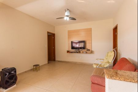 Casa à venda com 210m², 3 quartos e 3 vagas Casa à venda com 210m², 3 quartos e 3 vagasSala 2