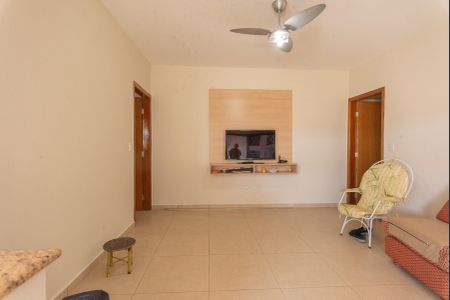 Casa à venda com 210m², 3 quartos e 3 vagas Casa à venda com 210m², 3 quartos e 3 vagasSala 2