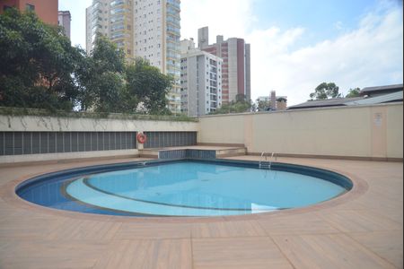 Apartamento à venda com 55m², 1 quarto e 1 vagaÁrea comum - Piscina