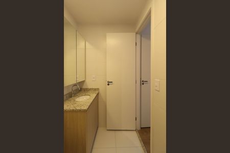 Studio para alugar com 28m², 1 quarto e sem vaga Studio para alugar com 28m², 1 quarto e sem vagaBanheiro da Suíte