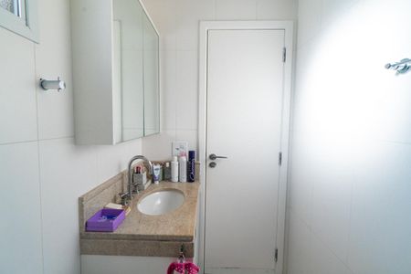 Apartamento à venda com 234m², 3 quartos e 4 vagasBanheiro da Suíte 3