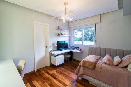 Apartamento à venda com 234m², 3 quartos e 4 vagasSuite 2