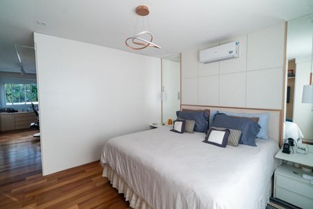 Apartamento à venda com 234m², 3 quartos e 4 vagasSuite 1