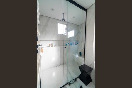 Apartamento à venda com 234m², 3 quartos e 4 vagasBanheiro da Suíte 1 Detalhe