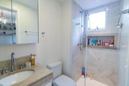 Apartamento à venda com 234m², 3 quartos e 4 vagasBanheiro da Suíte 2