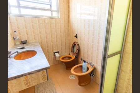 Casa à venda com 209m², 4 quartos e 2 vagasBanheiro da Suíte