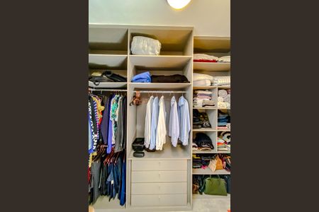 Casa à venda com 160m², 3 quartos e 4 vagasQuarto 3 - Suíte Closet 