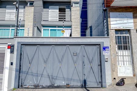 Casa à venda com 160m², 3 quartos e 4 vagasFachada - Plaquinha