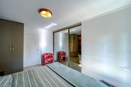 Casa à venda com 160m², 3 quartos e 4 vagasQuarto 3 - Suíte