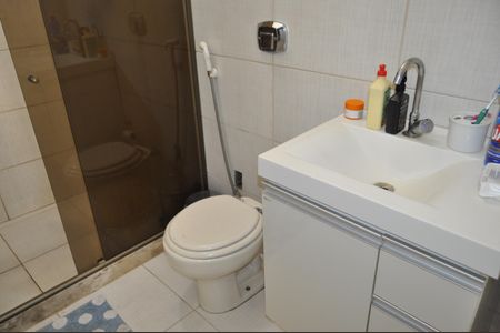 Casa à venda com 327m², 4 quartos e 1 vagaBanheiro da Suíte 2