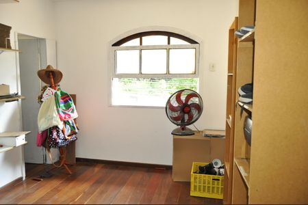 Casa à venda com 327m², 4 quartos e 1 vagaQuarto 1