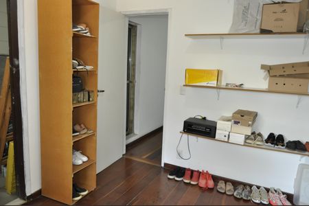 Casa à venda com 327m², 4 quartos e 1 vagaQuarto 1