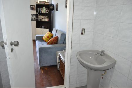 Casa à venda com 327m², 4 quartos e 1 vagaBanheiro da Suíte 1