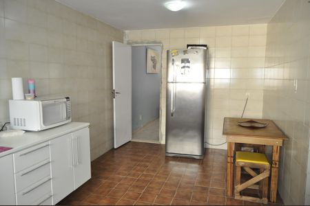 Casa à venda com 327m², 4 quartos e 1 vagaCozinha