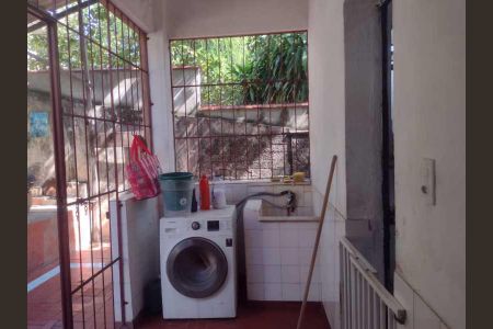 Casa à venda com 105m², 3 quartos e sem vaga