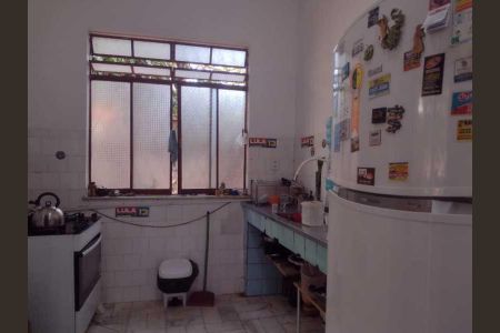 Casa à venda com 105m², 3 quartos e sem vaga