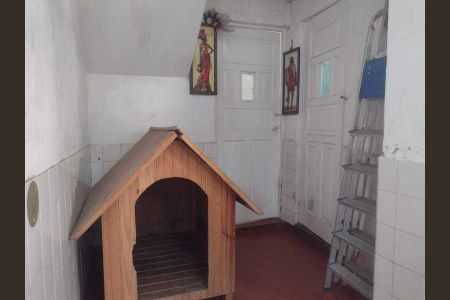 Casa à venda com 105m², 3 quartos e sem vaga