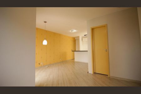 Apartamento para alugar com 65m², 2 quartos e 1 vagaSala