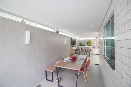 Apartamento à venda com 136m², 3 quartos e 2 vagasÁrea gourmet