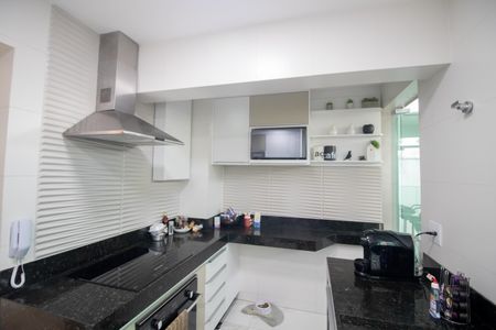 Apartamento à venda com 136m², 3 quartos e 2 vagasCozinha