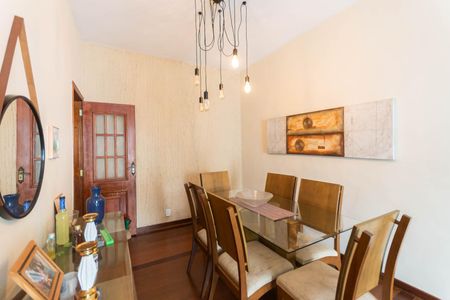 Apartamento à venda com 130m², 3 quartos e 2 vagasSala