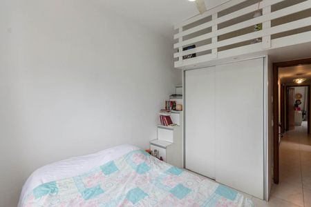 Apartamento à venda com 130m², 3 quartos e 2 vagasQuarto 1