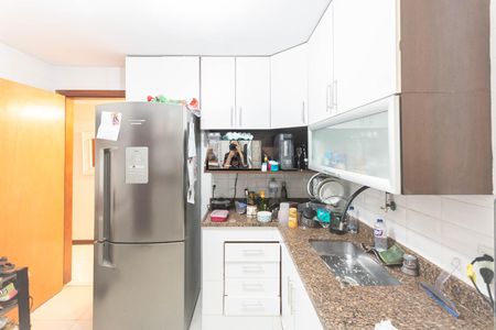 Apartamento à venda com 130m², 3 quartos e 2 vagasCozinha