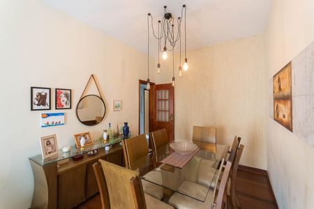 Apartamento à venda com 130m², 3 quartos e 2 vagasSala