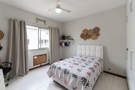Apartamento à venda com 130m², 3 quartos e 2 vagasSuíte