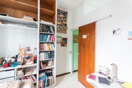 Apartamento à venda com 130m², 3 quartos e 2 vagasQuarto 2