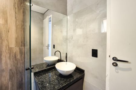 Apartamento à venda com 72m², 2 quartos e 1 vaga Apartamento à venda com 72m², 2 quartos e 1 vagaBanheiro Social