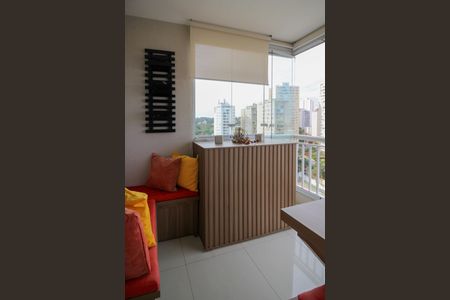 Apartamento à venda com 98m², 2 quartos e 2 vagasVaranda