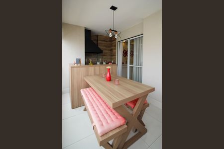 Apartamento à venda com 98m², 2 quartos e 2 vagasVaranda