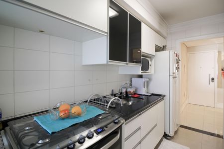 Apartamento à venda com 98m², 2 quartos e 2 vagasCozinha