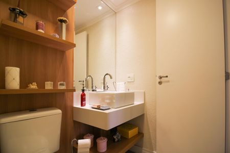 Apartamento à venda com 98m², 2 quartos e 2 vagasBanheiro Social