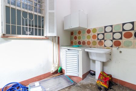 Casa à venda com 200m², 3 quartos e 2 vagasÁrea de Serviço