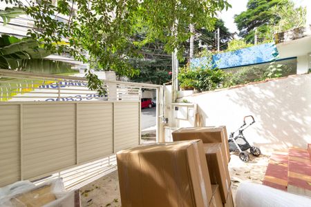 Casa à venda com 200m², 3 quartos e 2 vagasQuintal