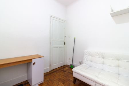 Casa à venda com 200m², 3 quartos e 2 vagasQuarto de Serviço