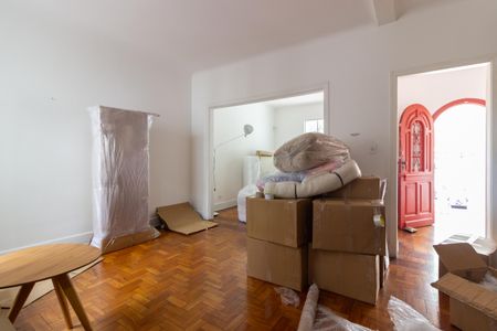 Casa à venda com 200m², 3 quartos e 2 vagasSala