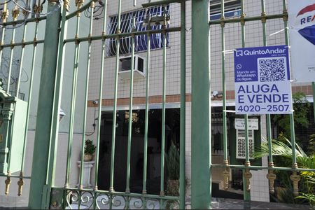 Apartamento à venda com 40m², 1 quarto e 1 vagaFachada