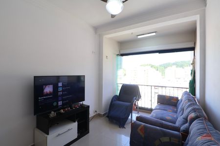Apartamento para alugar com 75m², 2 quartos e 1 vagaSala