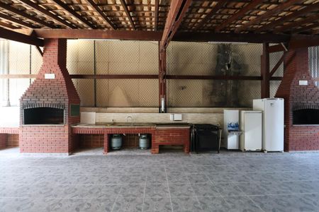 Apartamento para alugar com 75m², 2 quartos e 1 vagaÁrea comum - Churrasqueira