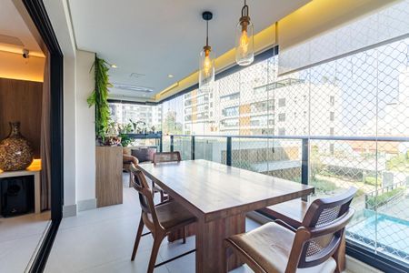 Apartamento à venda com 127m², 3 quartos e 2 vagasVaranda
