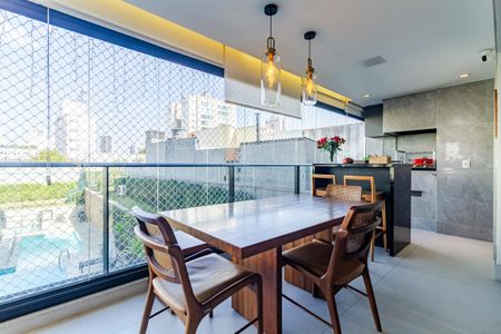 Apartamento à venda com 127m², 3 quartos e 2 vagasVaranda