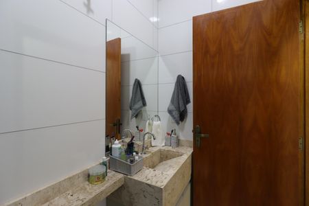 Apartamento à venda com 59m², 2 quartos e 1 vagaBanheiro Social
